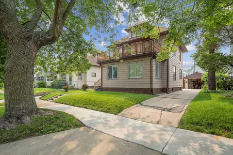 1523 W 5th St, Waterloo, IA 50702