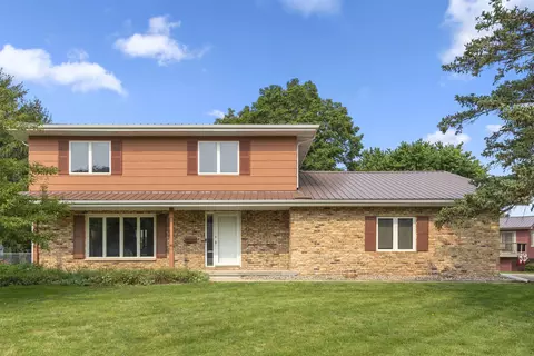 102 Ardis St, Hudson, IA 50643