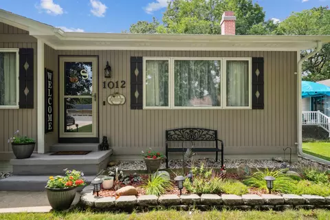 1012 Kaplan Dr, Waterloo, IA 50702 photo 2