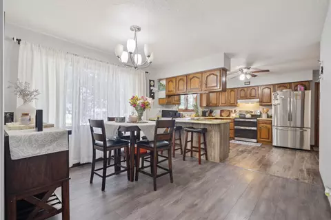 1012 Kaplan Dr, Waterloo, IA 50702 photo 5