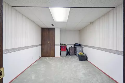1012 Kaplan Dr, Waterloo, IA 50702 photo 14