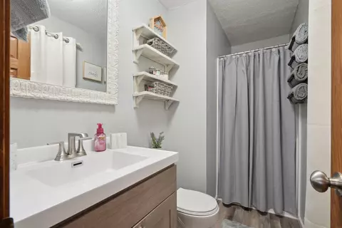 1012 Kaplan Dr, Waterloo, IA 50702 photo 12