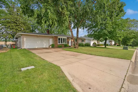 3523 Monticello Ave, Waterloo, IA 50701