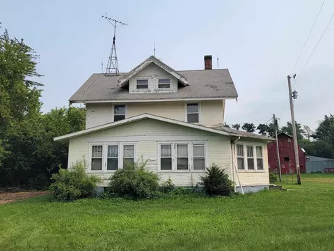 24485 190th St, Cresco, IA 52136