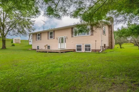 2603 Ivory Ave, Denver, IA 50622