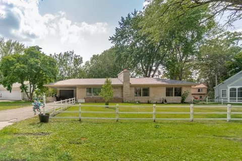 100 Montrose Rd, Waterloo, IA 50701
