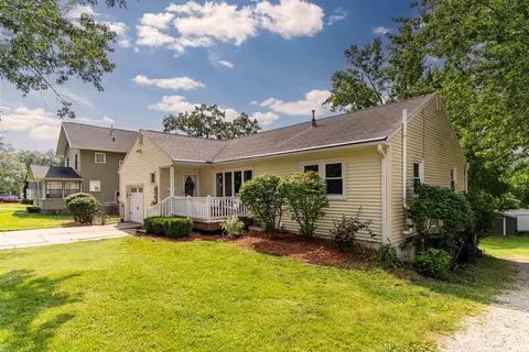 610 W 18th St, Cedar Falls, IA 50613