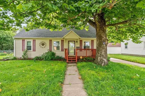 1310 Burton Ave, Waterloo, IA 50703