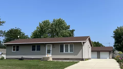 217 Grove St, Fredericksburg, IA 50630