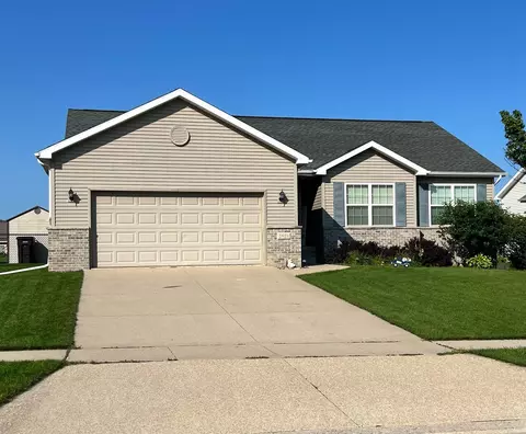 1624 Quail Run Ln, Cedar Falls, IA 50613