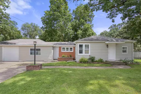 2201 Sumac Ave, Cedar Falls, IA 50613