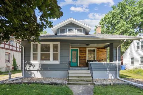 208 Rosebud Ave, Waterloo, IA 50701