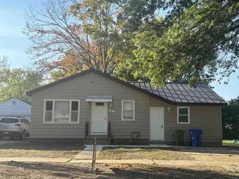 708 8th Ave, Charles City, IA 50616