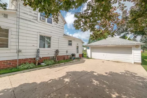 414 E 1st St, Sumner, IA 50674 photo 13
