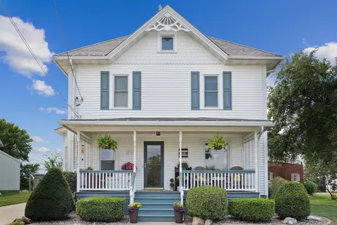 411 Elkader St, Strawberry Point, IA 52076