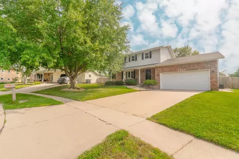 4215 Heritage, Cedar Falls, IA 50613