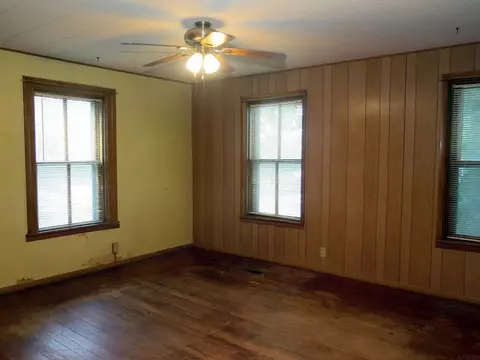 810 River St, Decorah, IA 52101 photo 5
