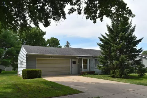 620 Vine St, Osage, IA 50461