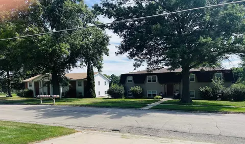 500 N 502 N Johnson St, Parkersburg, IA 50665
