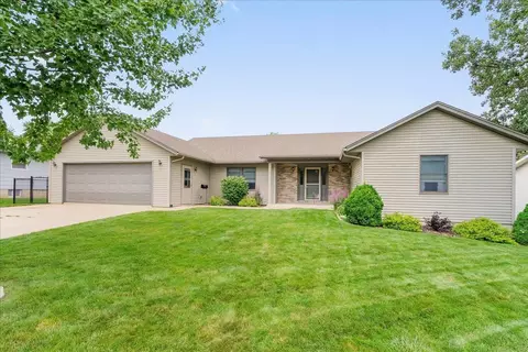 808 6th St, Traer, IA 50675