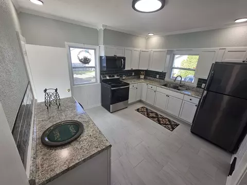 112 Summit Ave, Waterloo, IA 50701 photo 7
