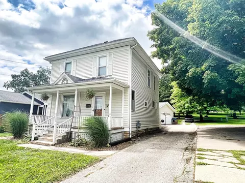242 S Walnut St, West Union, IA 52175