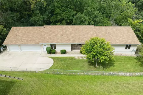 2036 Castle St, Waterloo, IA 50701