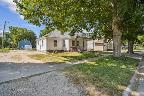 215 W Greene St, Clarksville, IA 50619