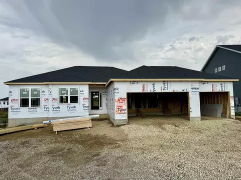 4324 Blair Ridge Rd, Cedar Falls, IA 50613