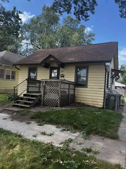 Other - 718 Wallgate Ave, Waterloo, IA 50701 photo 1 of 6