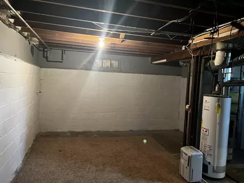 Other - 718 Wallgate Ave, Waterloo, IA 50701 photo 5 of 6