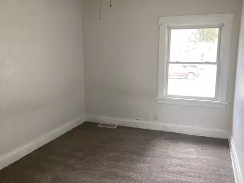 Bedroom - 806 Marsh St, Waterloo, IA 50701 photo 1 of 1