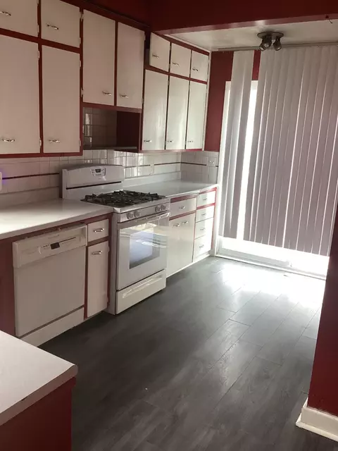Kitchen - 806 Marsh St, Waterloo, IA 50701 photo 1 of 1