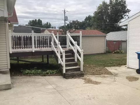 Exterior - 806 Marsh St, Waterloo, IA 50701 photo 3 of 4