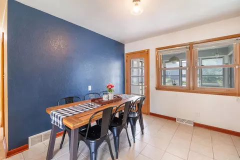 1140 E Ridgeway Ave, Waterloo, IA 50702 photo 7