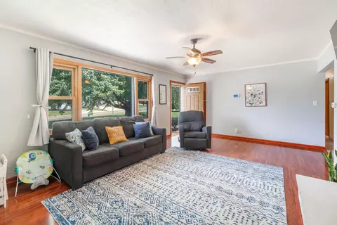 1140 E Ridgeway Ave, Waterloo, IA 50702 photo 5