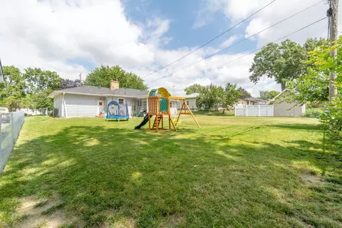 1140 E Ridgeway Ave, Waterloo, IA 50702 photo 21