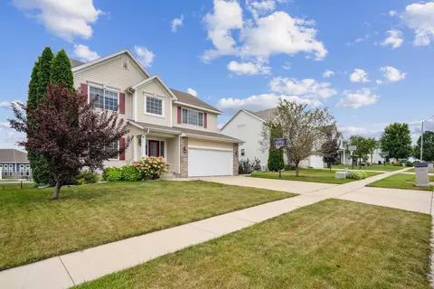 4806 Addison Dr, Cedar Falls, IA 50613