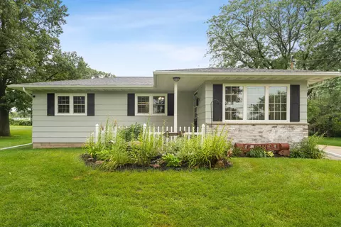 3226 E Shaulis Rd, Waterloo, IA 50701