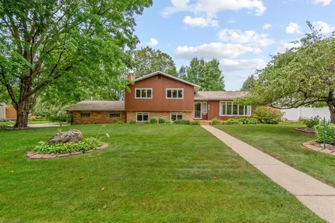 814 Sheridan Rd, Waterloo, IA 50701