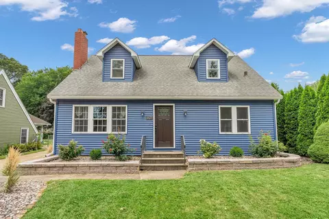 1827 Franklin St, Cedar Falls, IA 50613