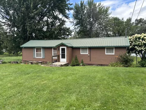 1749 Golf Course Blvd #25, Independence, IA 50644