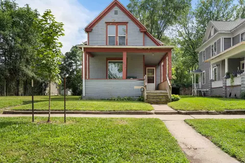 424 Almond St, Waterloo, IA 50703