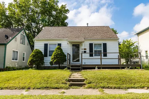 1145 Newton St, Waterloo, IA 50703