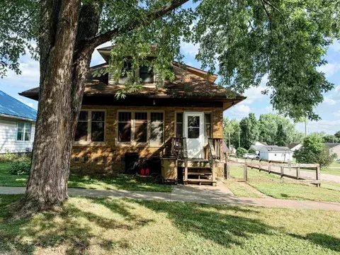401 State St, Clermont, IA 52135