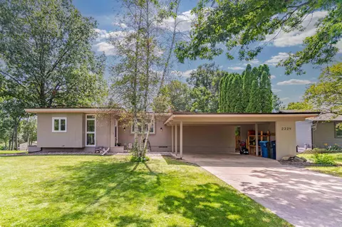 2229 Grand Blvd, Waterloo, IA 50701