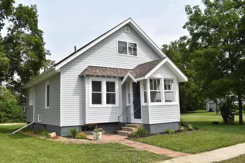 303 E 3rd St, Saint Ansgar, IA 50472