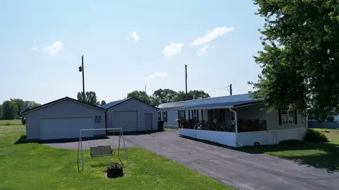609 Sunset View St, Harpers Ferry, IA 52146
