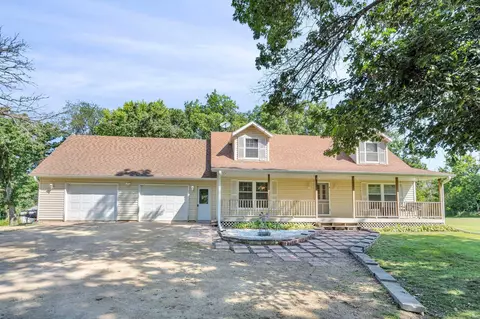 2553 120th St, New Hampton, IA 50659