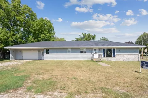 301 Maple St, Marble Rock, IA 50653